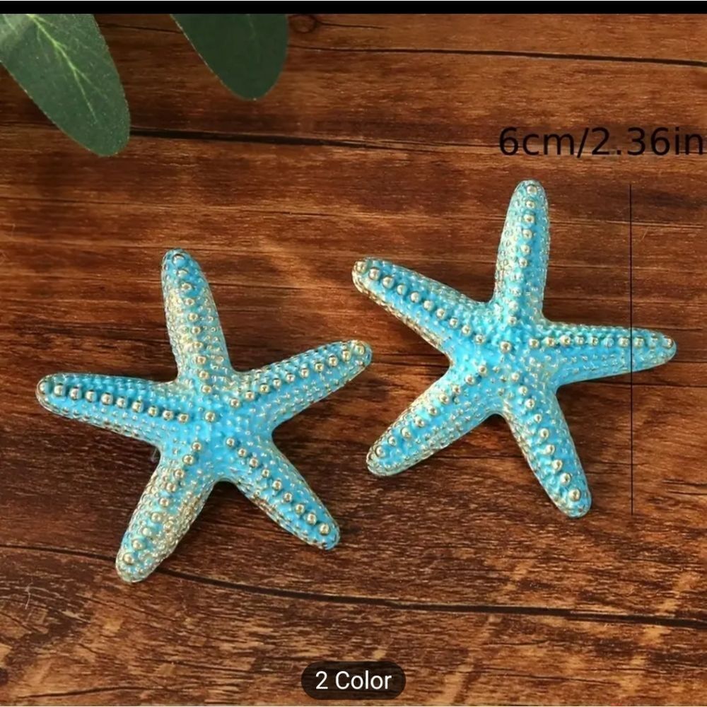 Starfish stud earrings